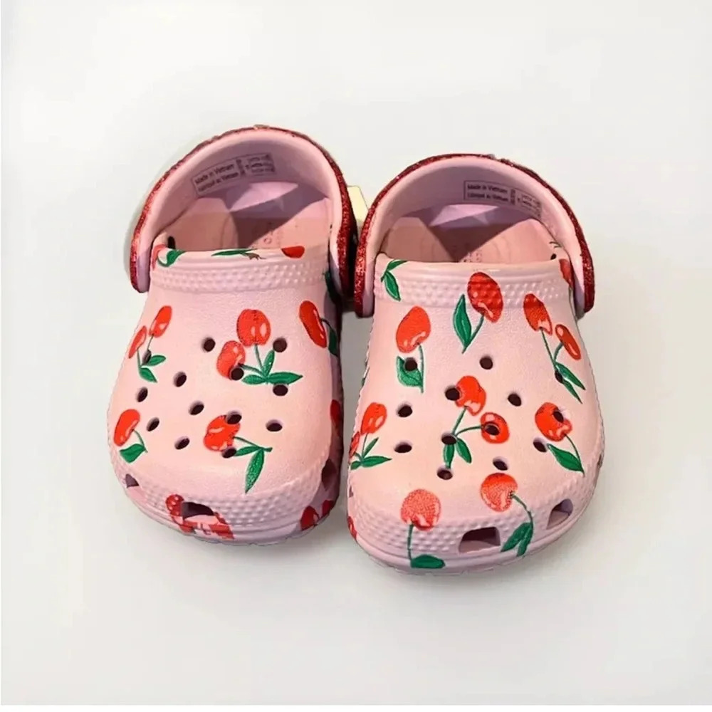 Crocs NWT Toddler Shoes Classic Cherry Food Print Glitter Pink Clog Slip On Sz 4